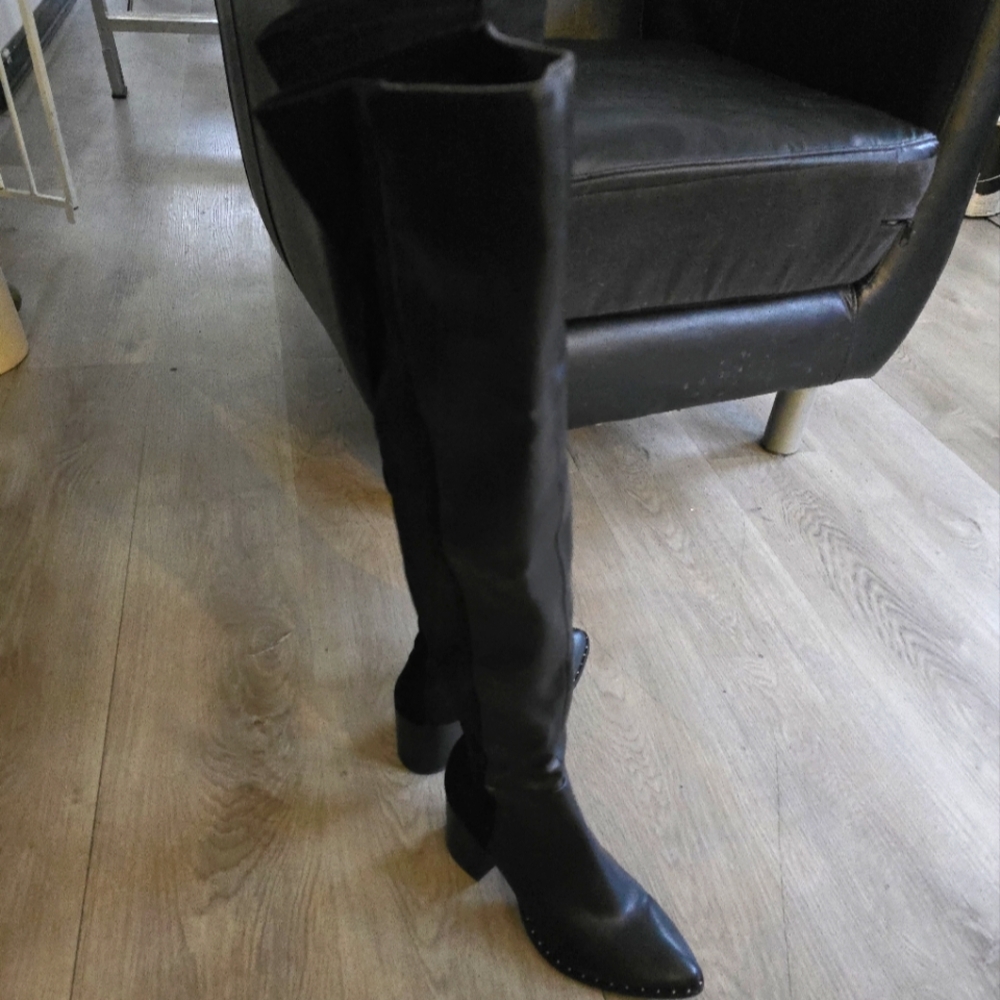 Black Over-the-Knee Boots